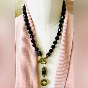 Heidi Daus “A Grand Museum” Swarovski Crystals vintage jet black Toggle necklace